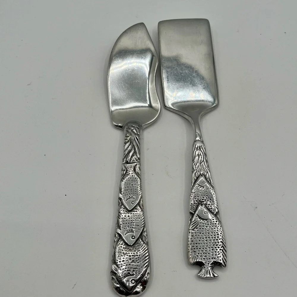 Silver color Fish Design Cheese Knife and Spreader Set